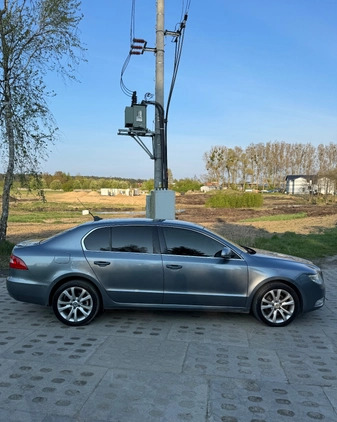 Skoda Superb cena 26900 przebieg: 316715, rok produkcji 2008 z Węgorzewo małe 106